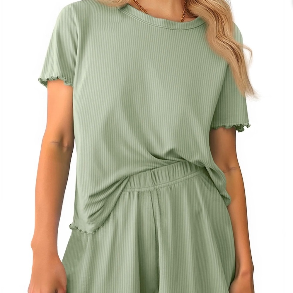 Women's Green Ribbed Top